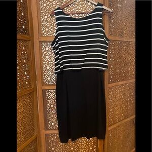🚺 A Pea In The Pod black/white nursing dress